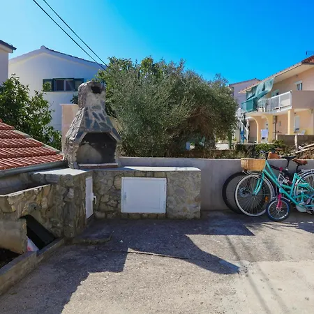 Apartment By The Sea - 24889 *