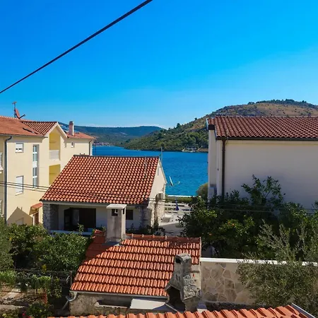 Apartment By The Sea - 24889 Rogoznica (Sibenik-Knin)