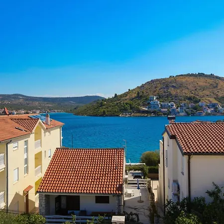 Apartment By The Sea - 24889